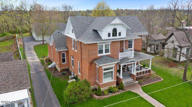 310 5TH Street - Photo 1
