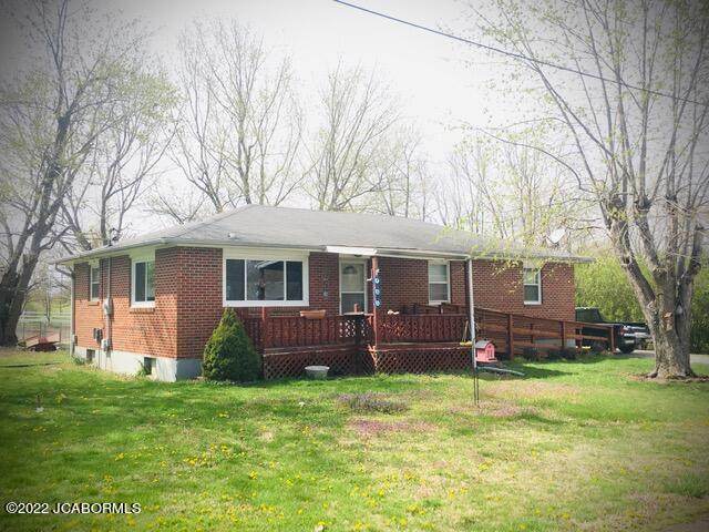 701 Elaine Drive - Photo 1