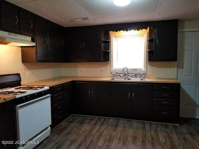 217 Capitol Court - Photo 1