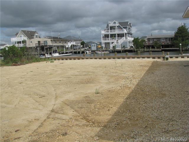 309 Heron Road - Photo 1
