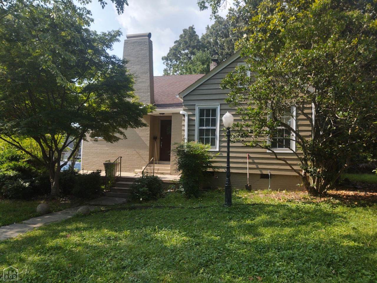 618 Thomas Avenue - Photo 1
