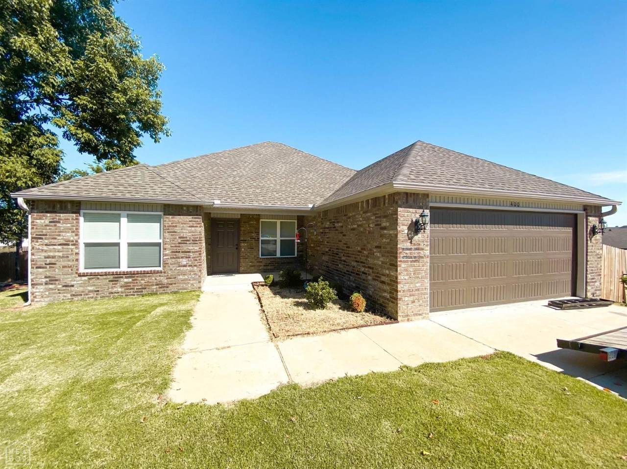 400 Paragould Drive - Photo 1