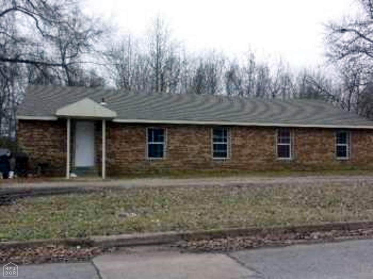 423 Woodrow - Photo 1