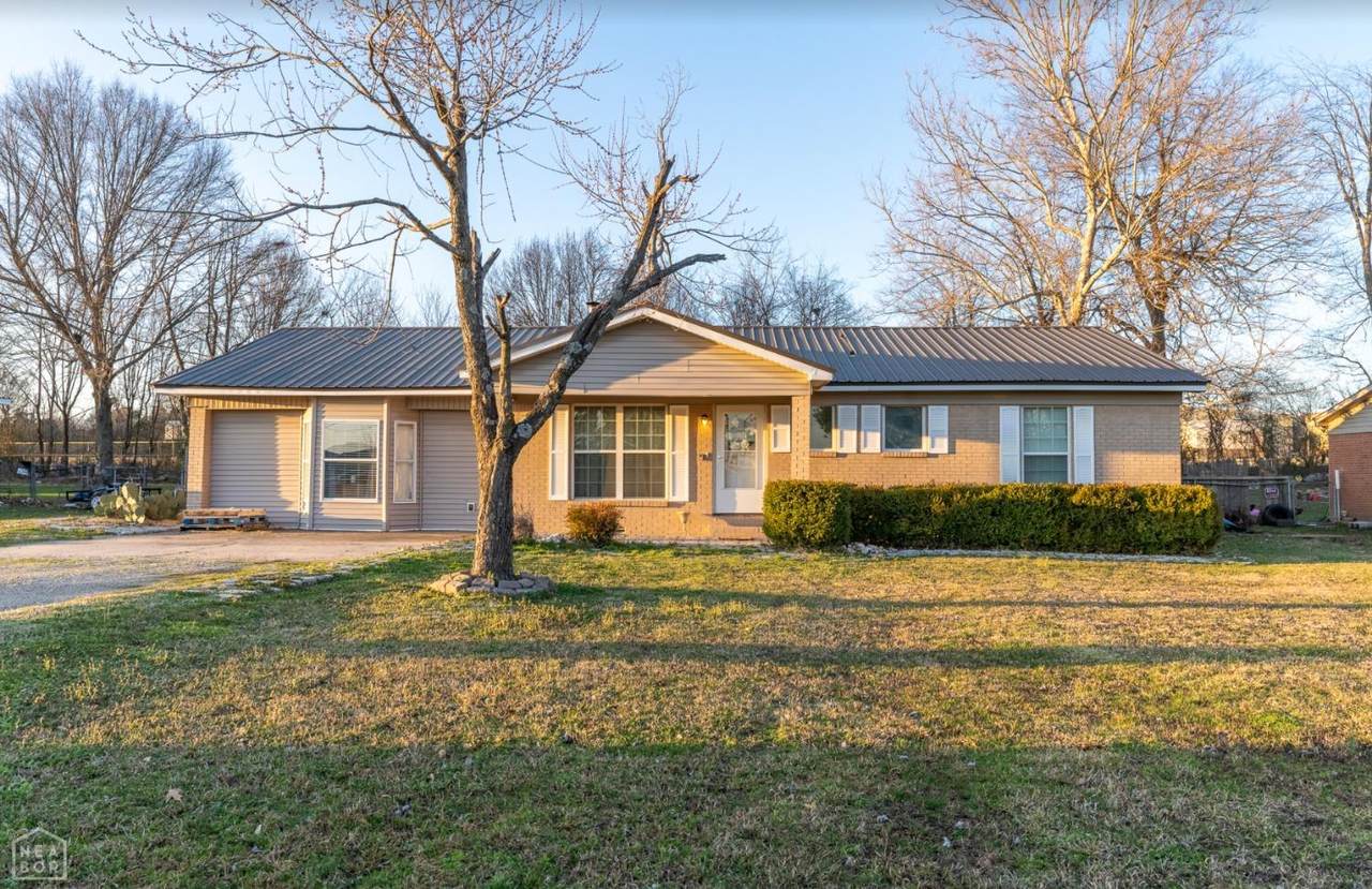 5501 Maple Street - Photo 1