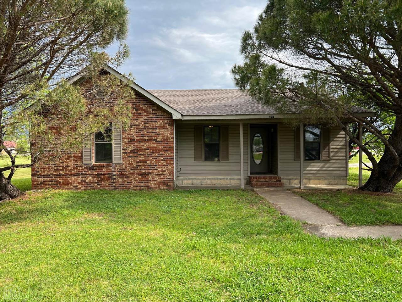 300 Southfield Drive - Photo 1