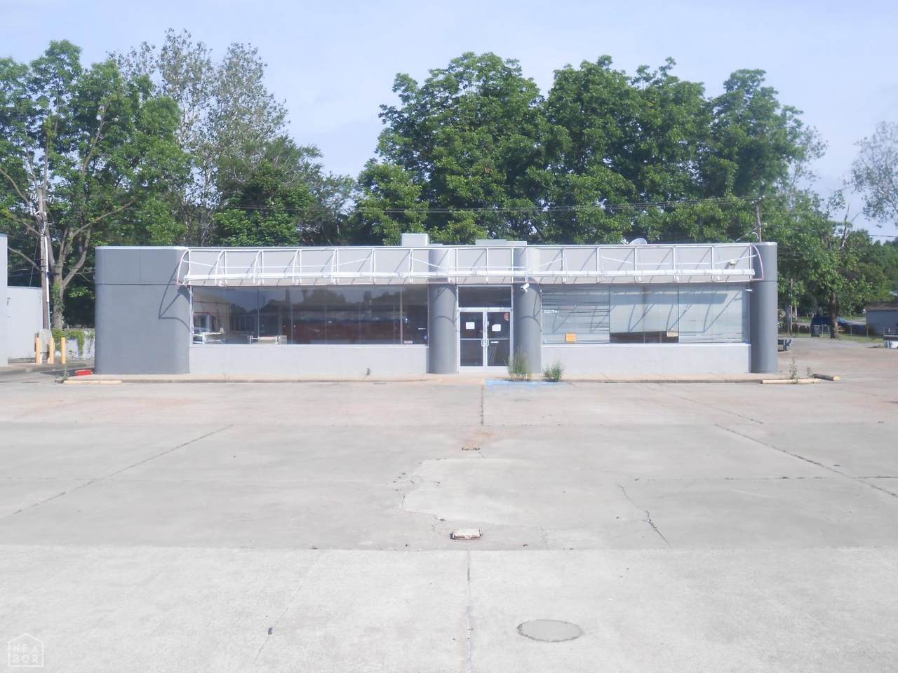 400 Southwest Drive - Photo 1