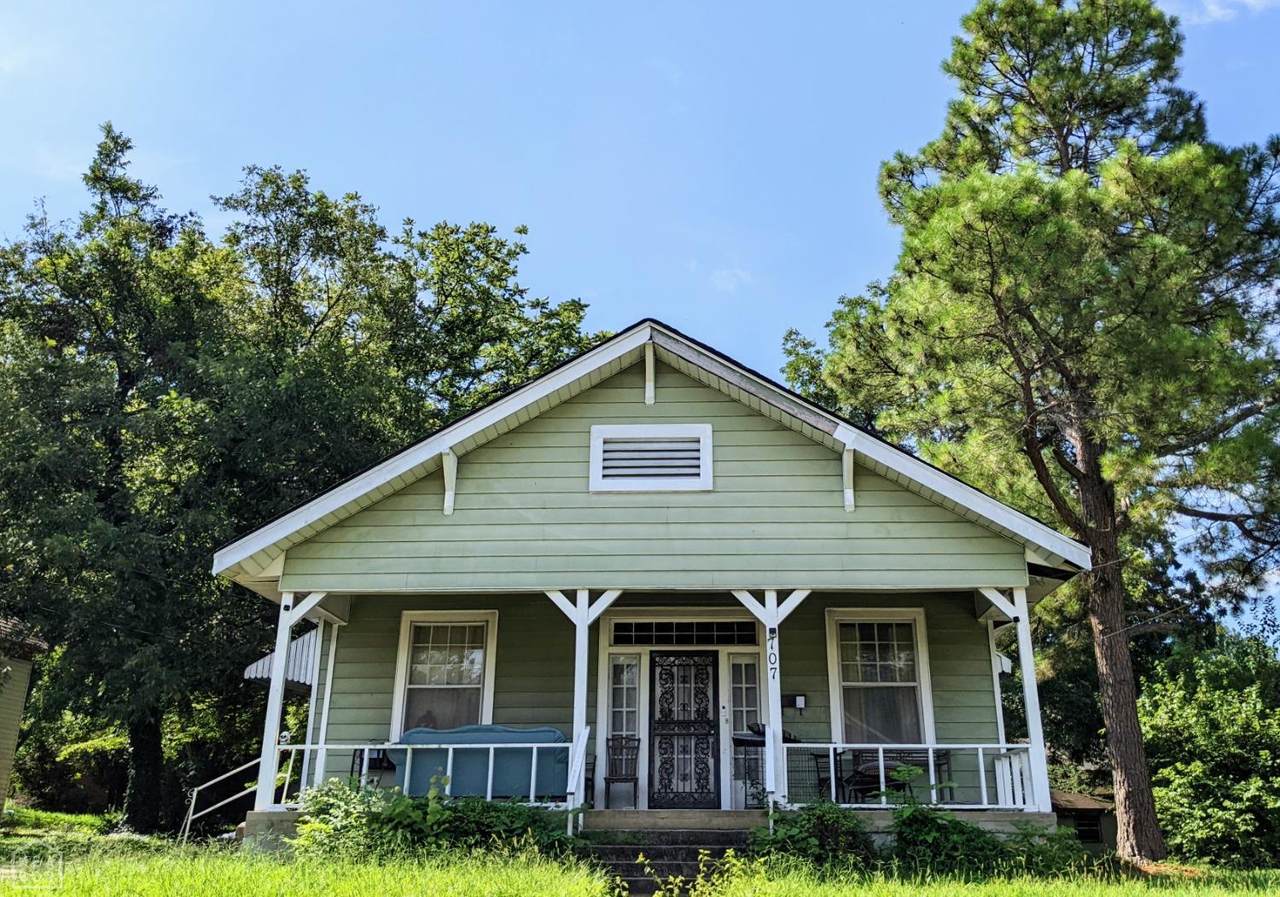 707 Warner Avenue - Photo 1