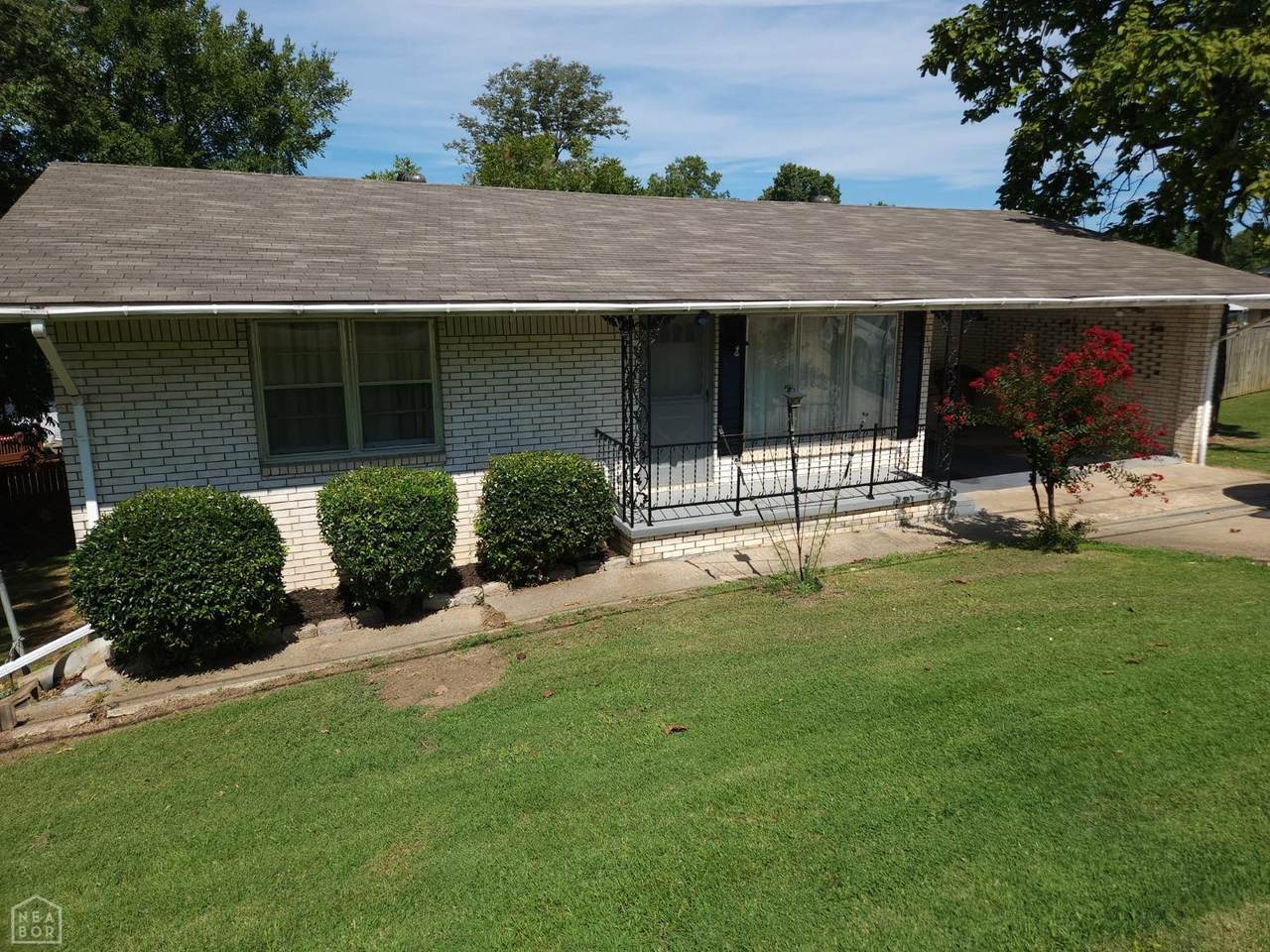 812 Linwood Drive - Photo 1