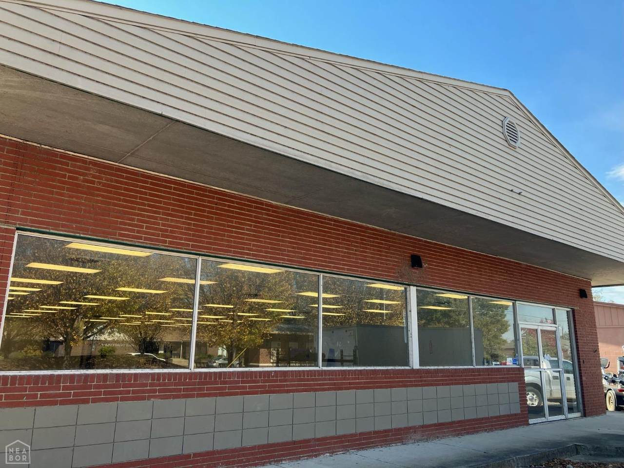 417 Union Ave - Photo 1