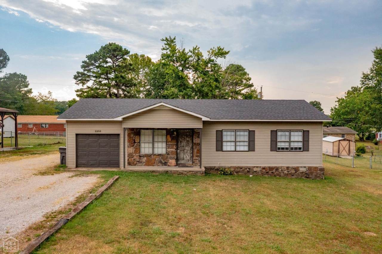 2202 Mimosa Drive - Photo 1