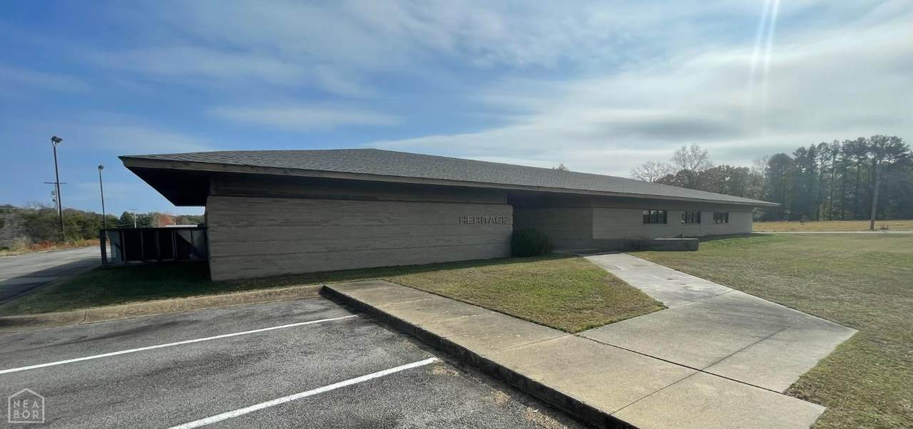 2900 Main - Photo 1