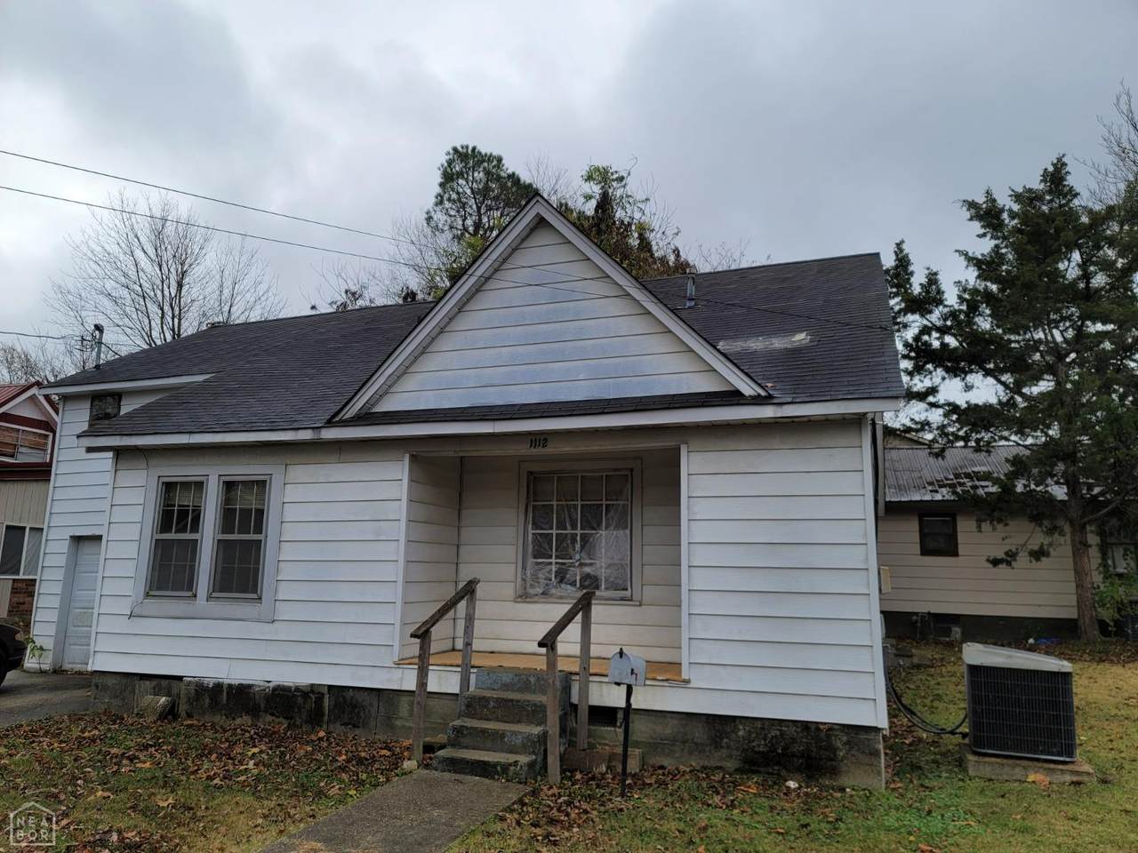 1112 Main Street - Photo 1