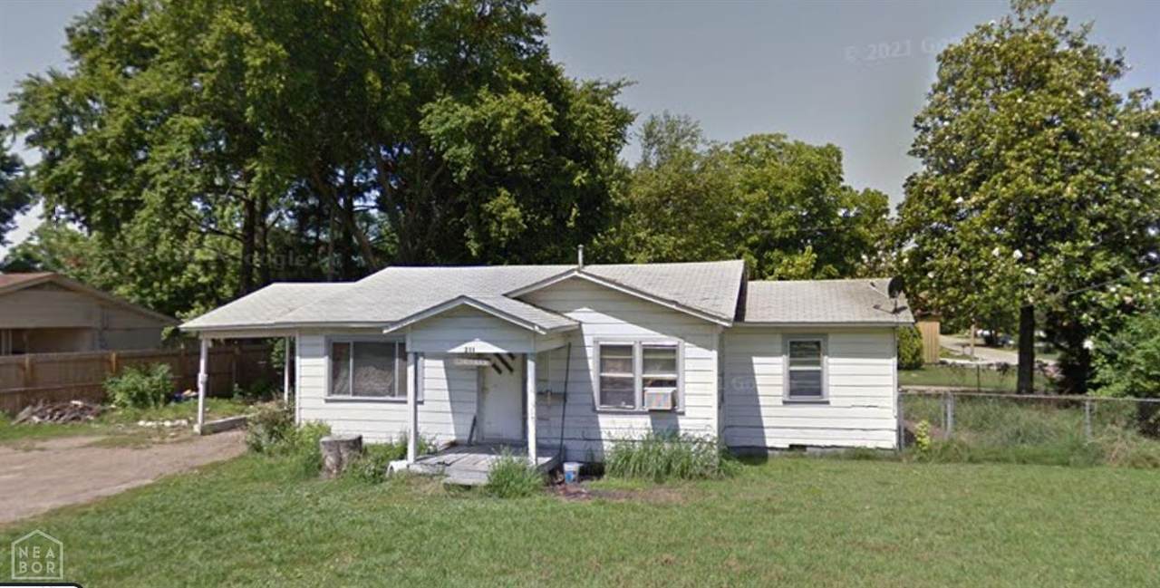 211 Railroad Street - Photo 1