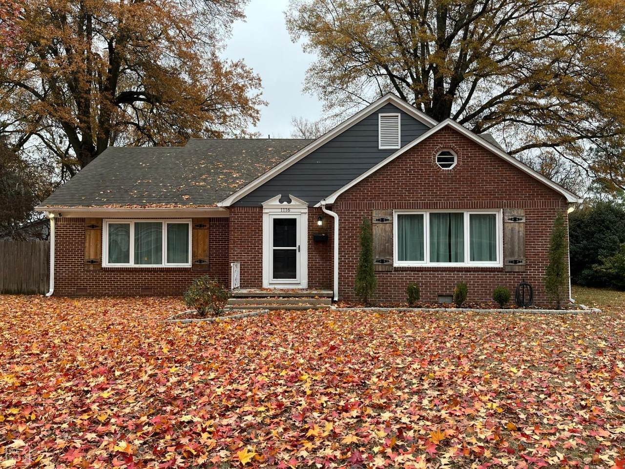 1116 5th Street - Photo 1