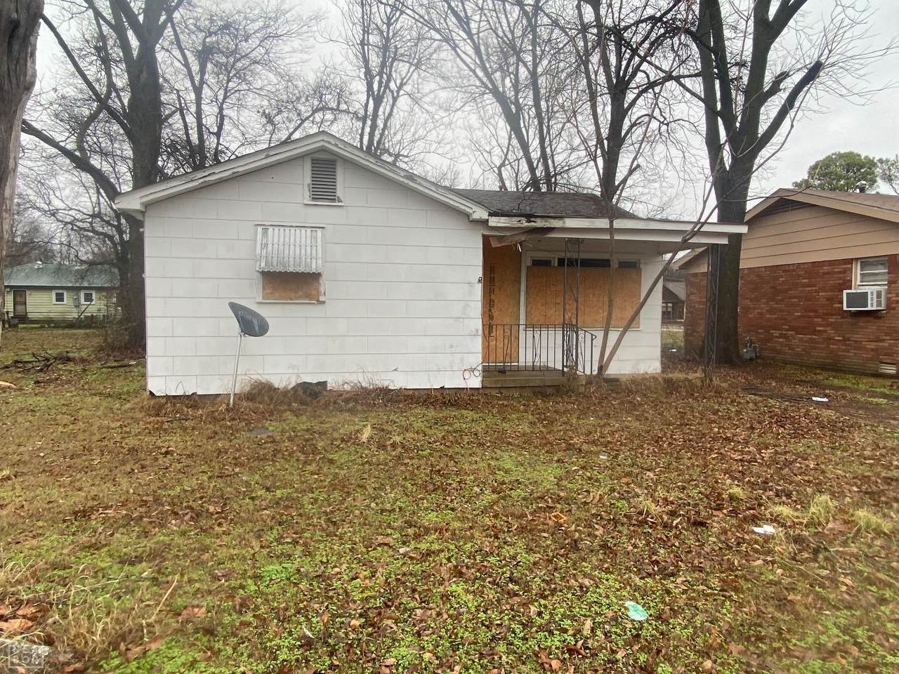 904 Dixie Street - Photo 1