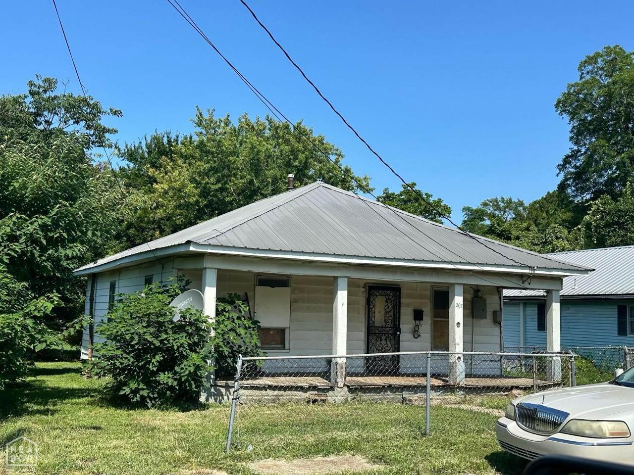207 Miller Street - Photo 1