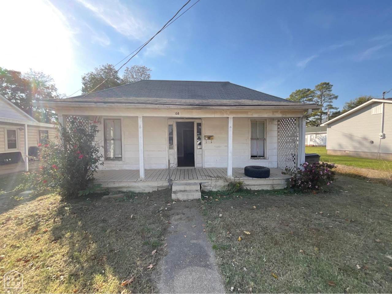 708 5th Street - Photo 1