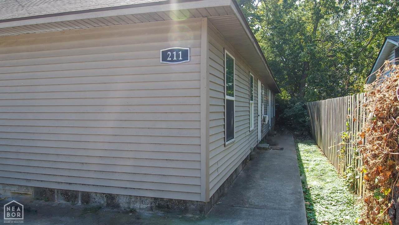 211 Belt Street - Photo 1