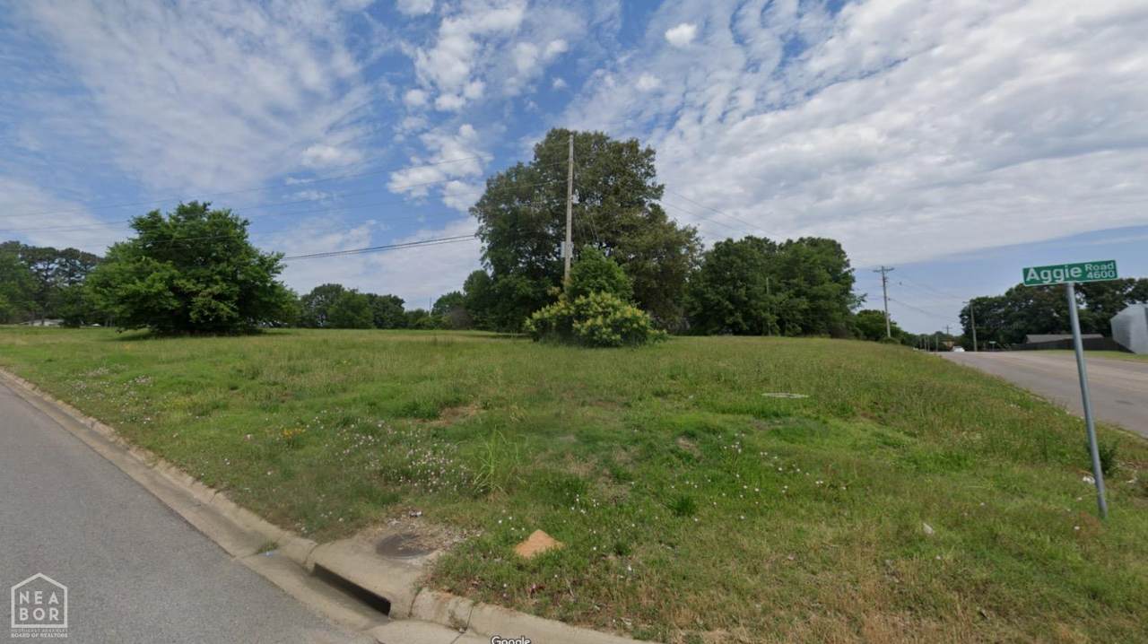 4400 Aggie Road - Photo 1