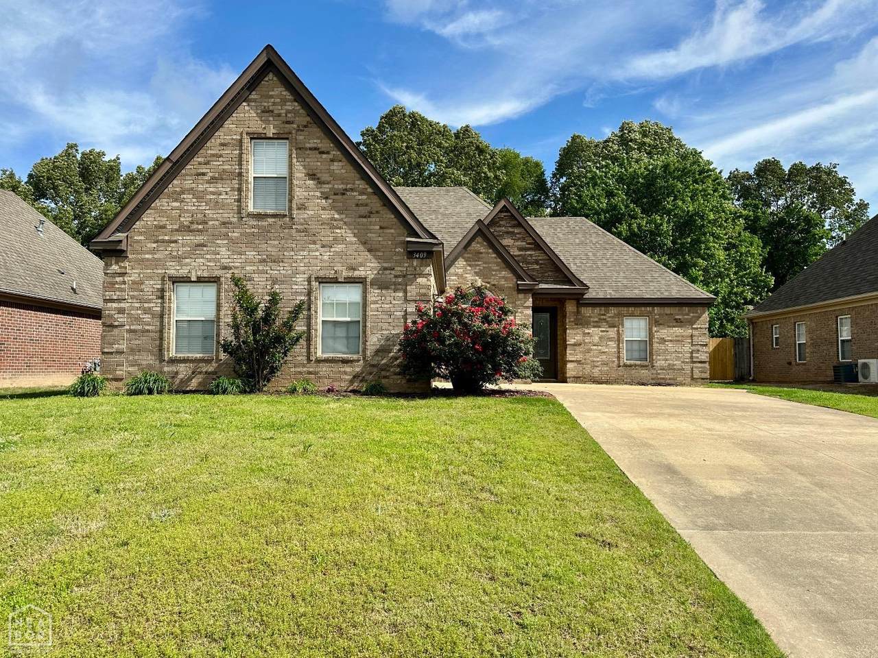 3409 Ridgeway Circle - Photo 1