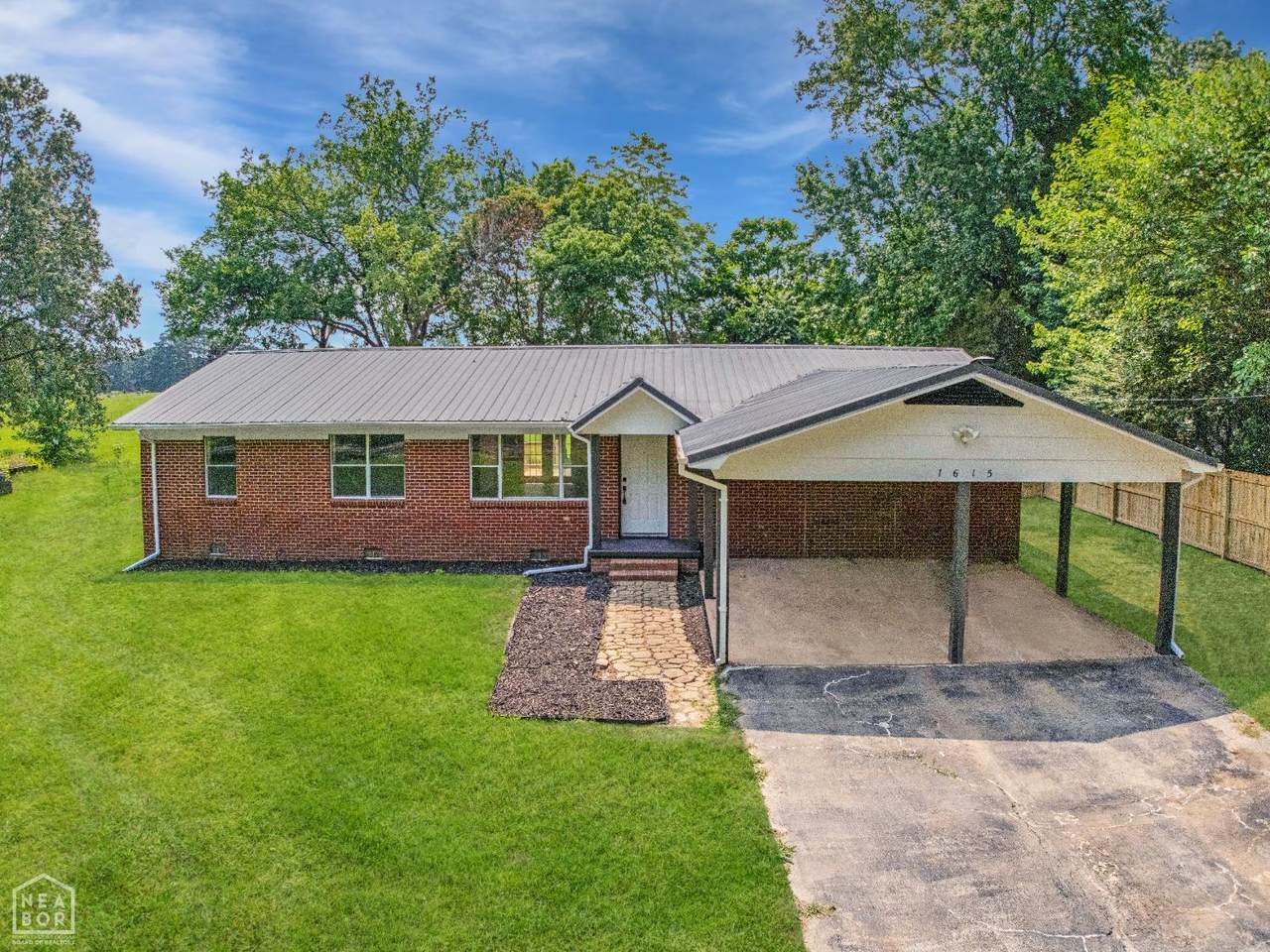 1615 Duncan Road - Photo 1