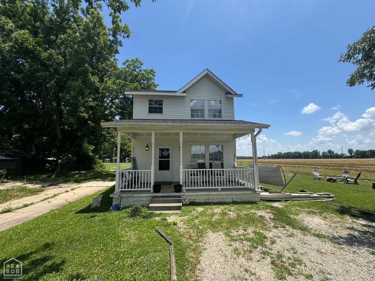 715 5th Ave - Photo 1