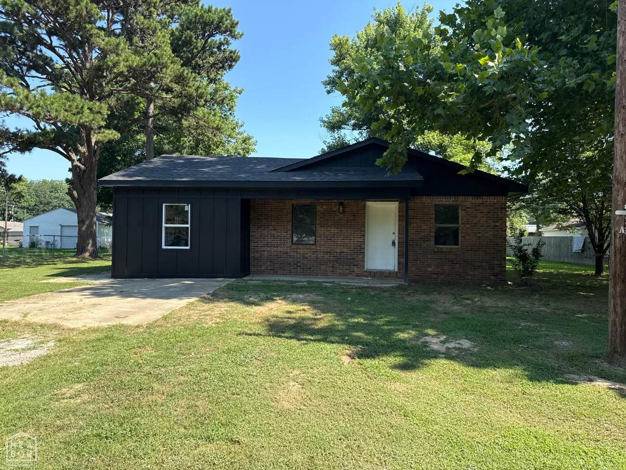 2408 Harper Street - Photo 1