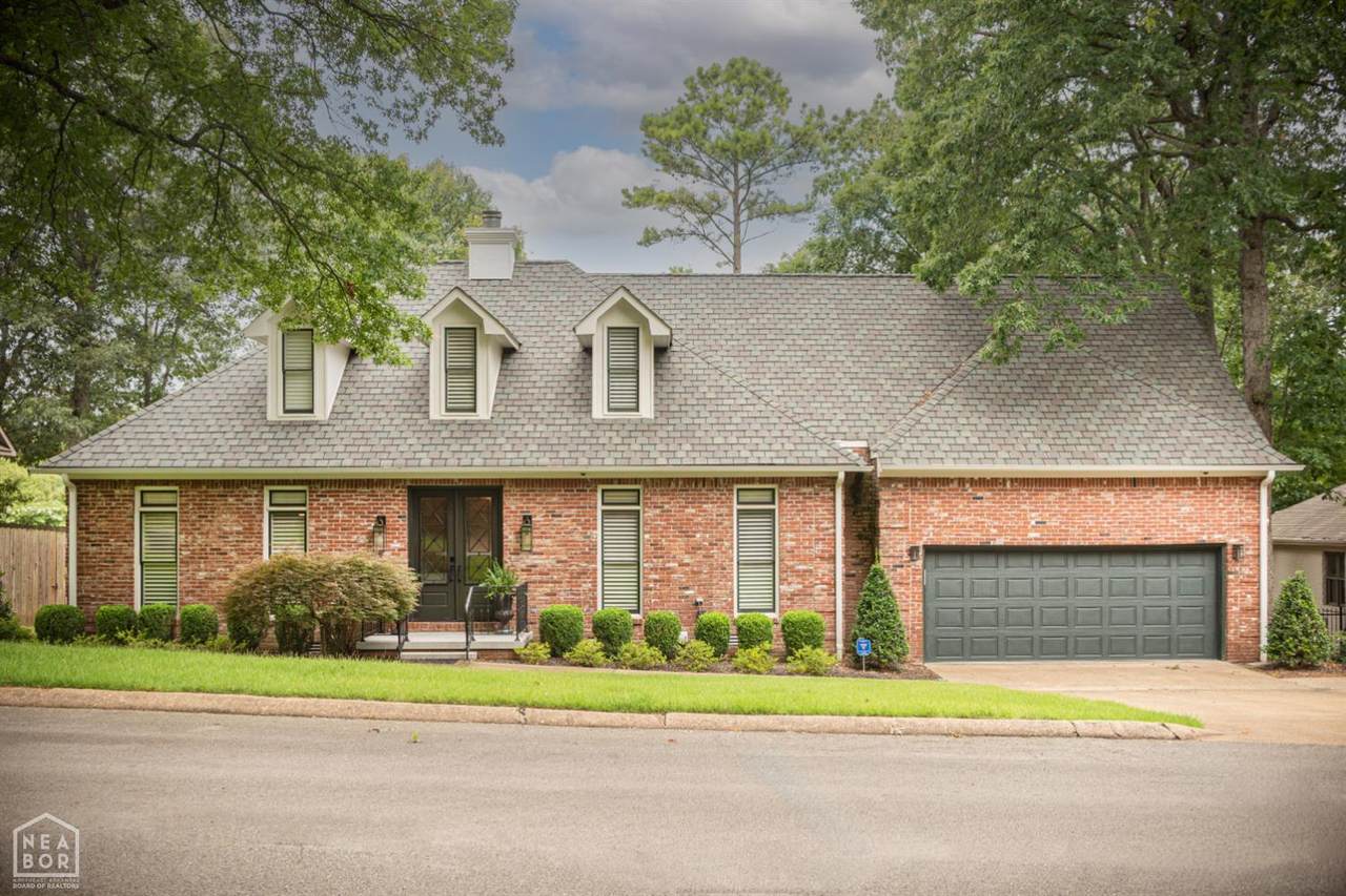 805 Fairway - Photo 1