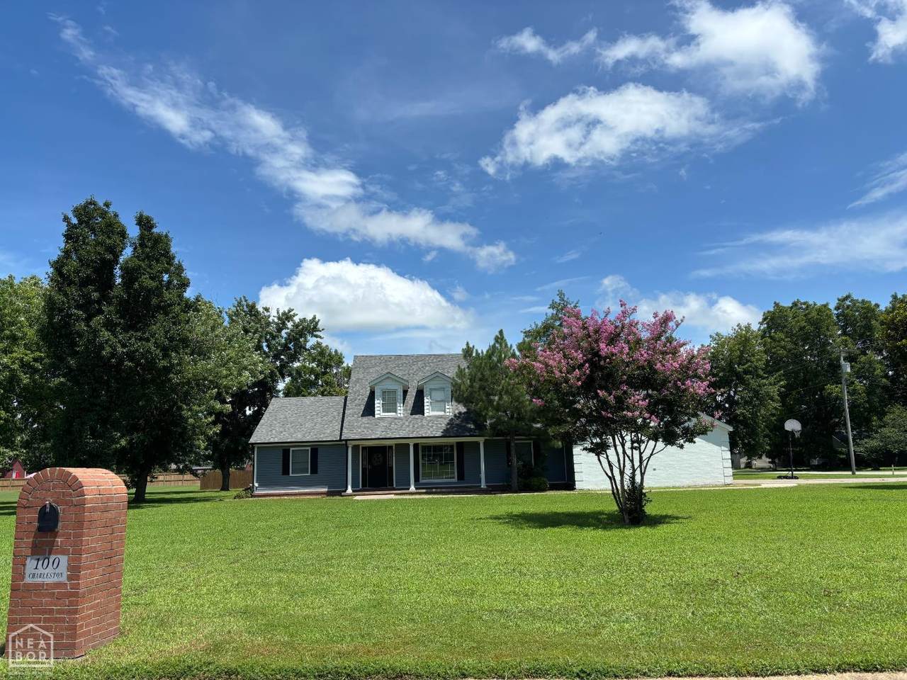 100 Charleston Drive - Photo 1