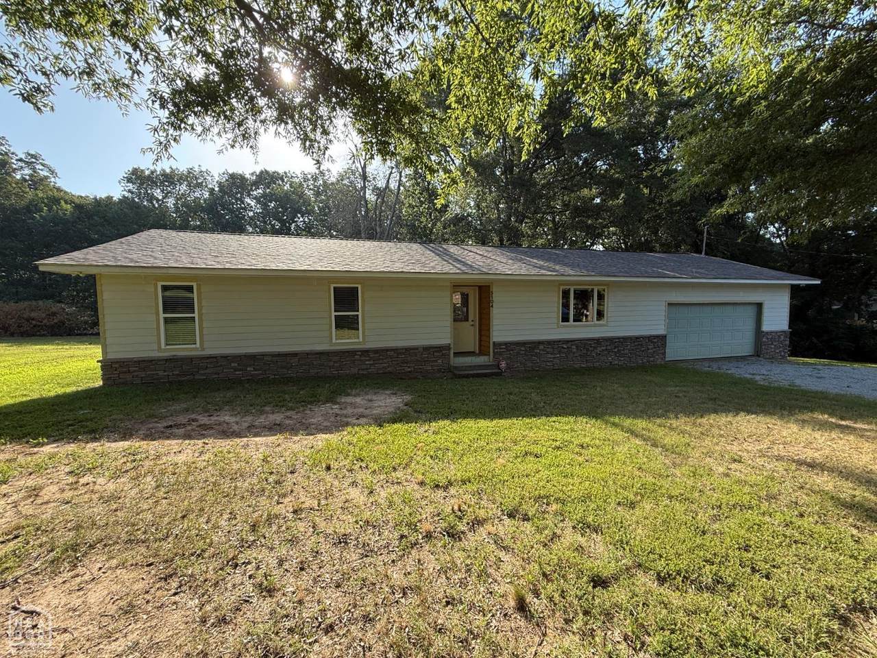 5104 Johnwood Drive - Photo 1
