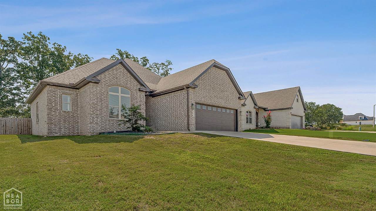 3408 Valencia - Photo 1