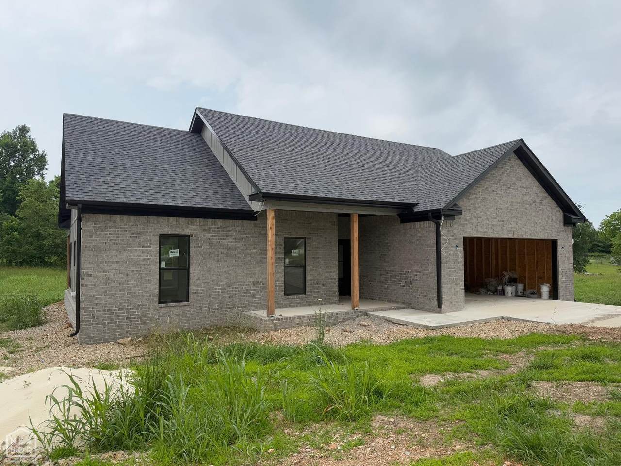 28 Sisney Drive - Photo 1