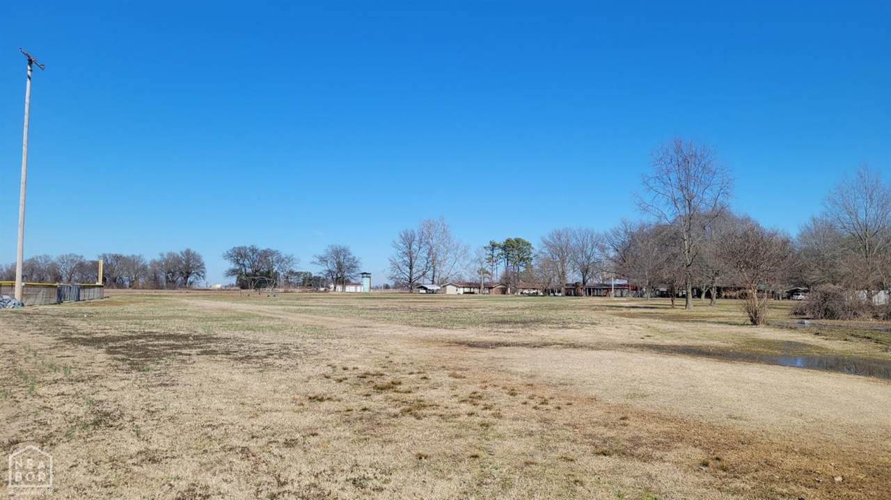 2 Rosemary - Photo 1