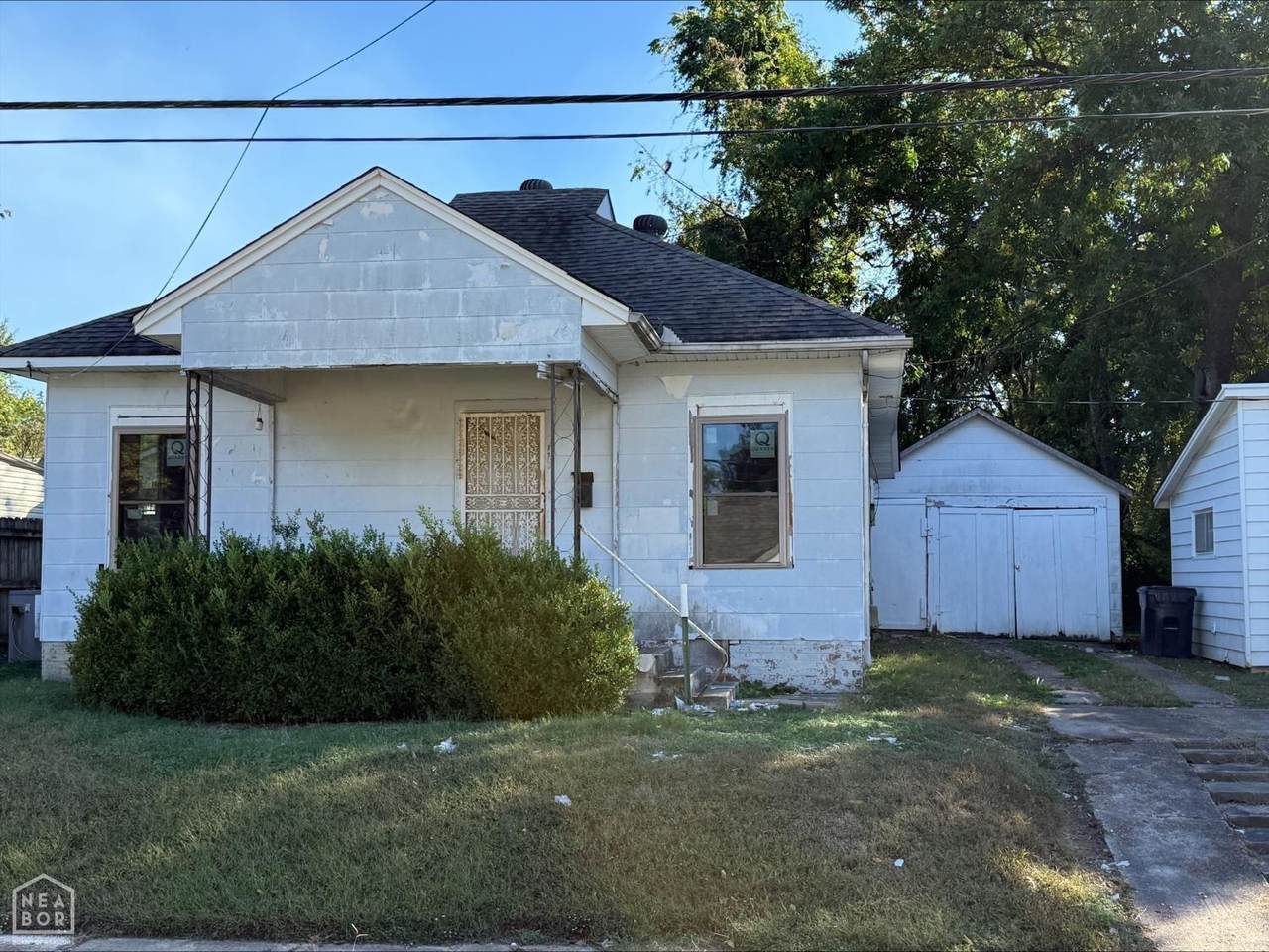 715 Oak Avenue - Photo 1