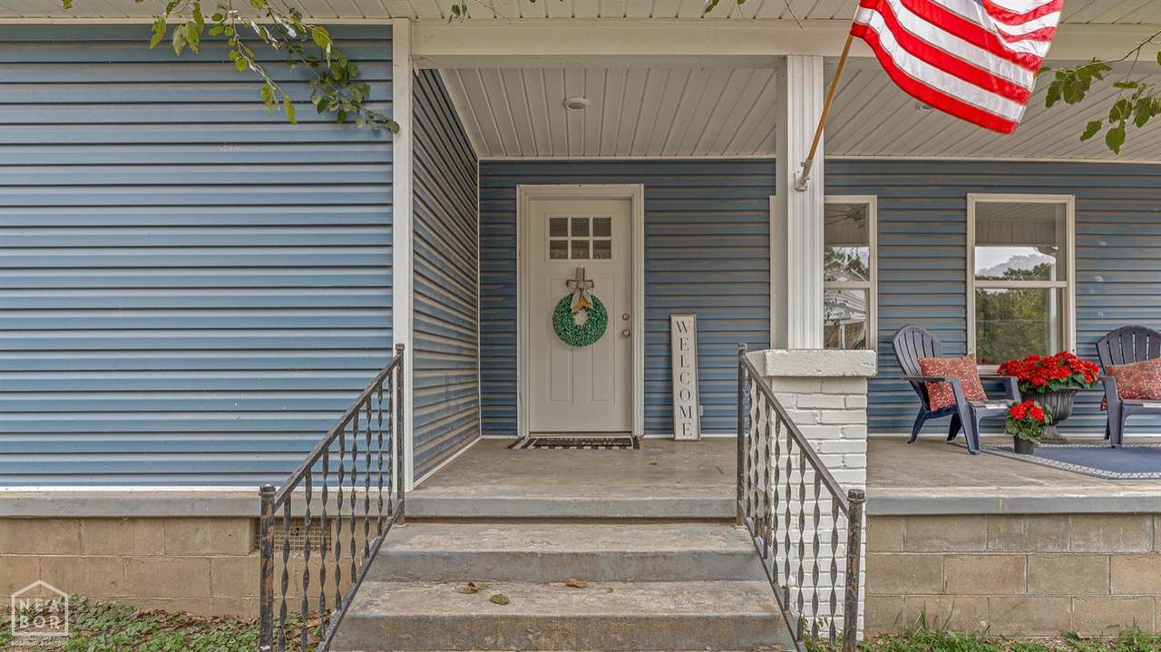 403 6th Street - Photo 1