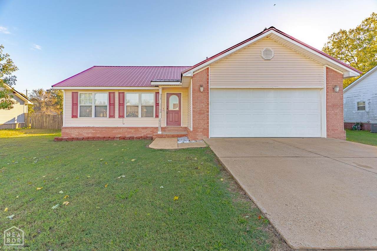 111 Summer Leigh Cove - Photo 1