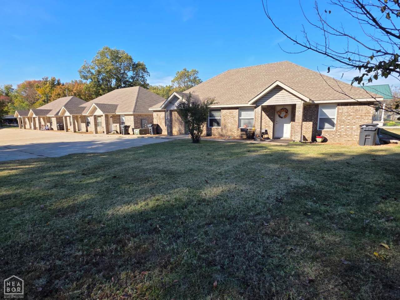 1012 Main Street - Photo 1