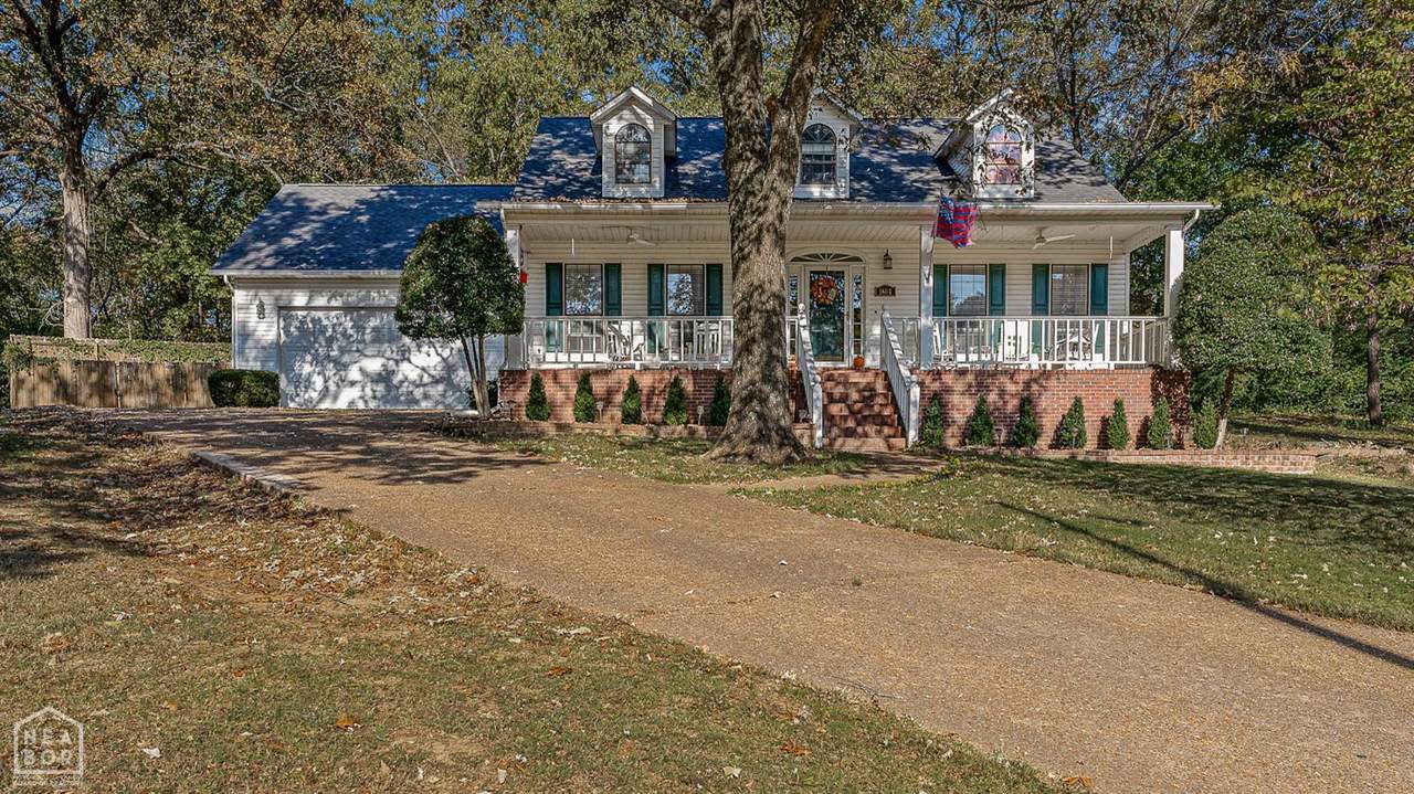 1604 Roleson Lane - Photo 1