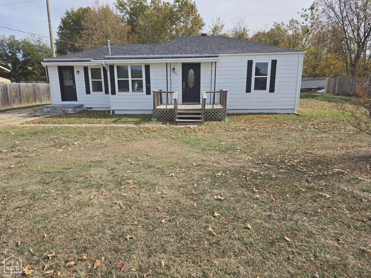 305 8th Avenue - Photo 1