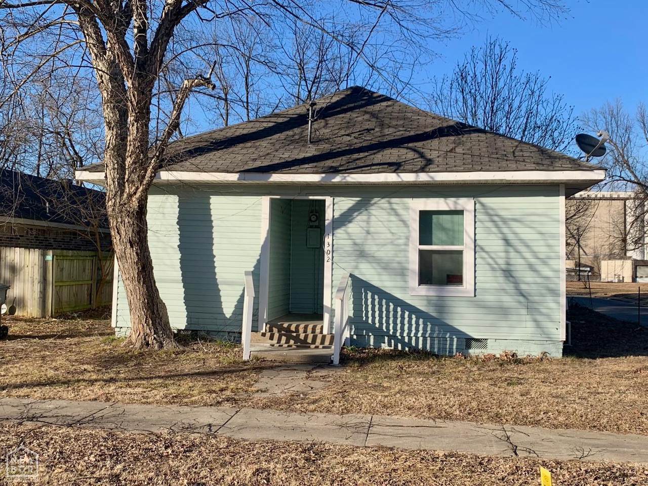 1302 Huntington Avenue - Photo 1