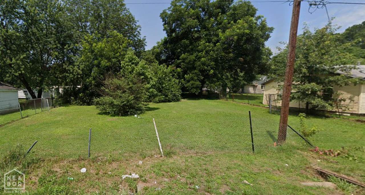 1005 Warren Street - Photo 1