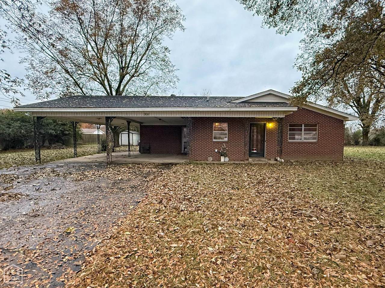 906 Eastwood Street - Photo 1