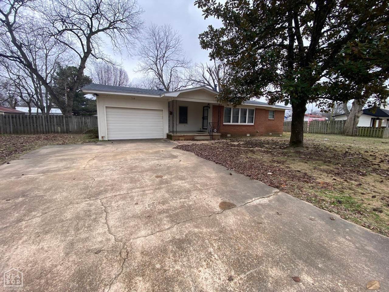 518 Ellis Avenue - Photo 1