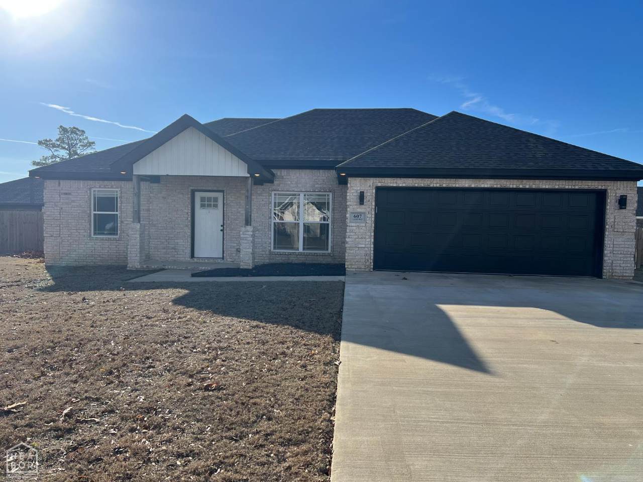 607 Lanes Way - Photo 1