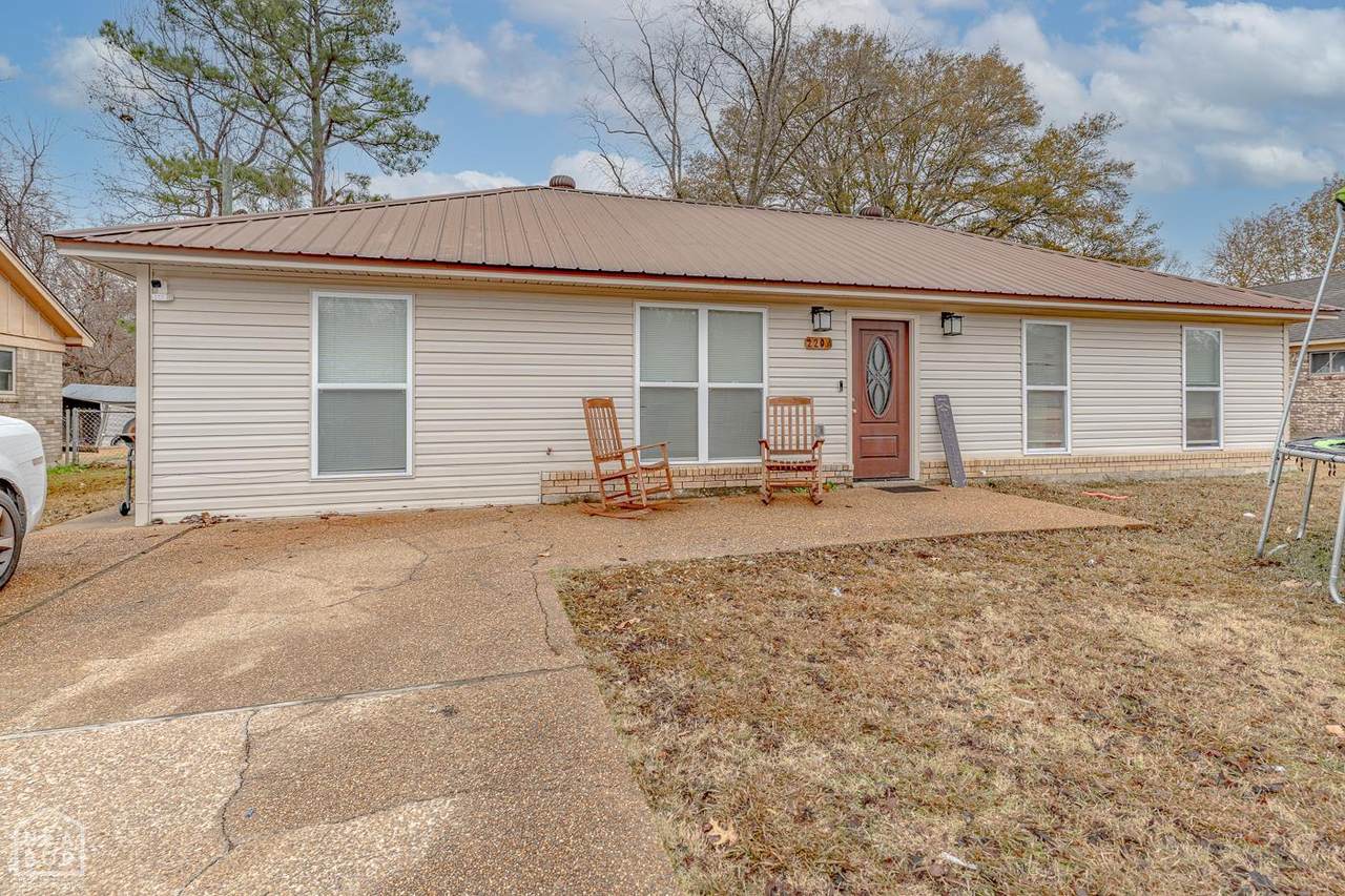2204 Sycamore Drive - Photo 1
