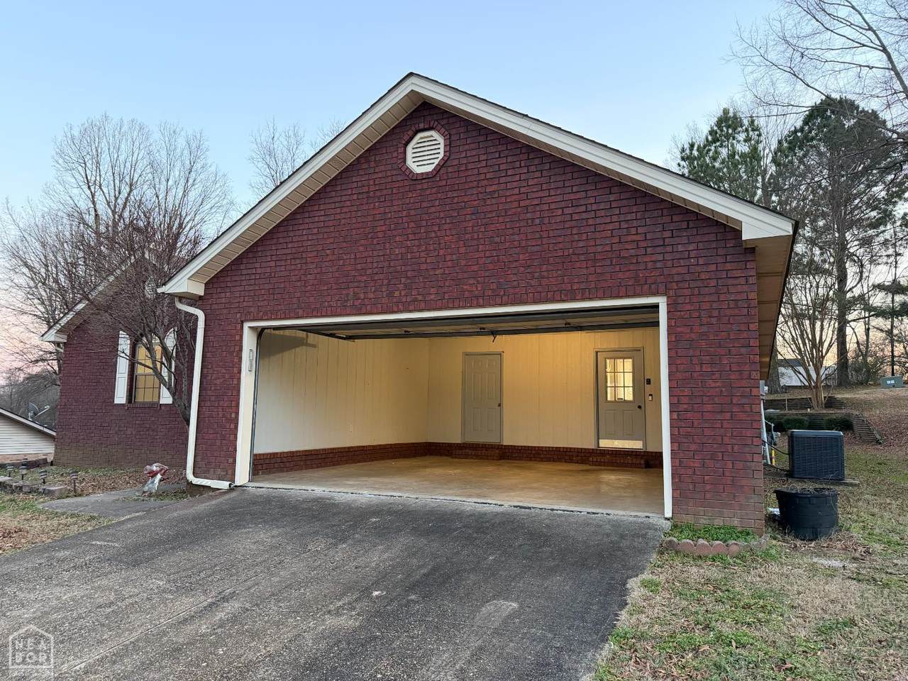https://bt-photos.global.ssl.fastly.net/jonesboro/1280_boomver_1_10126877-2.jpg