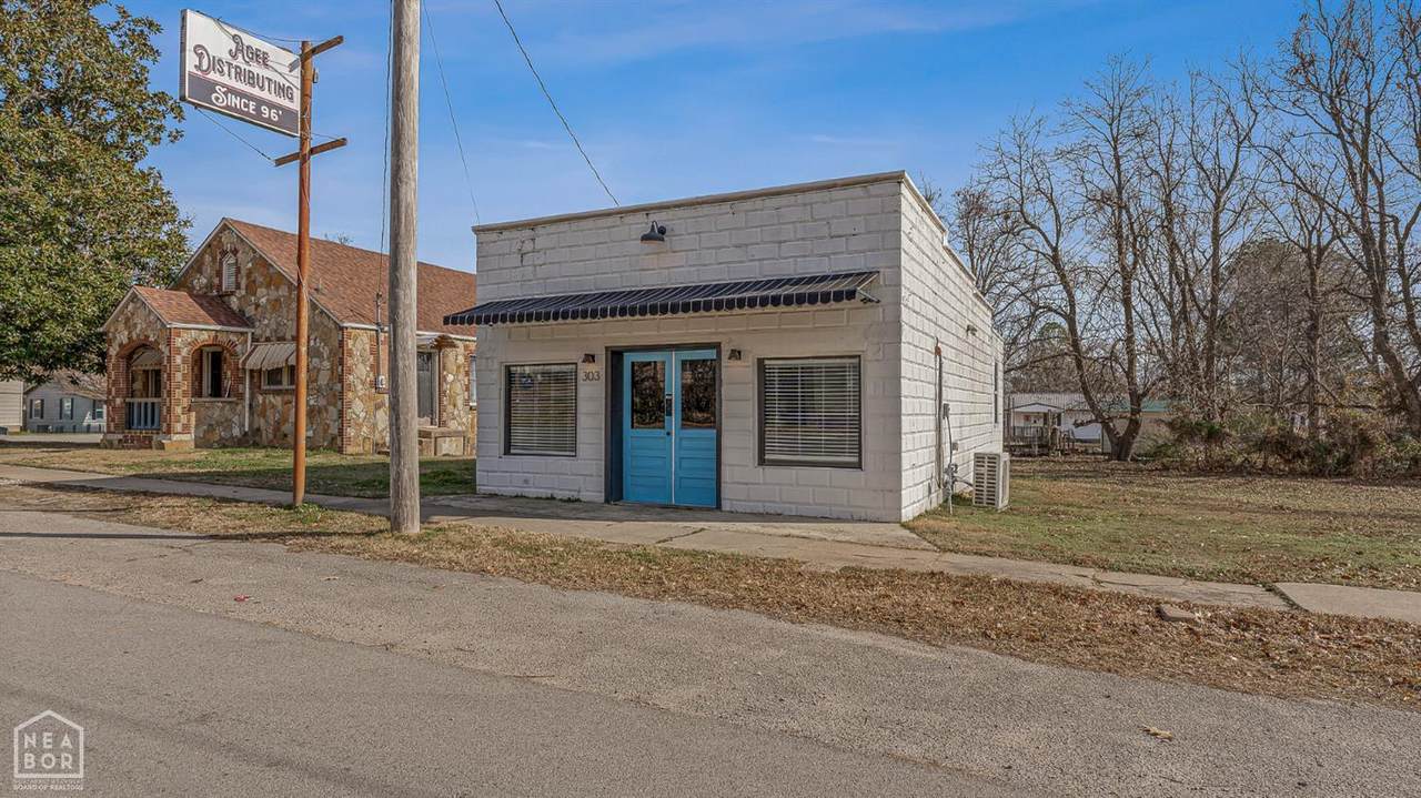 303 4th Avenue - Photo 1