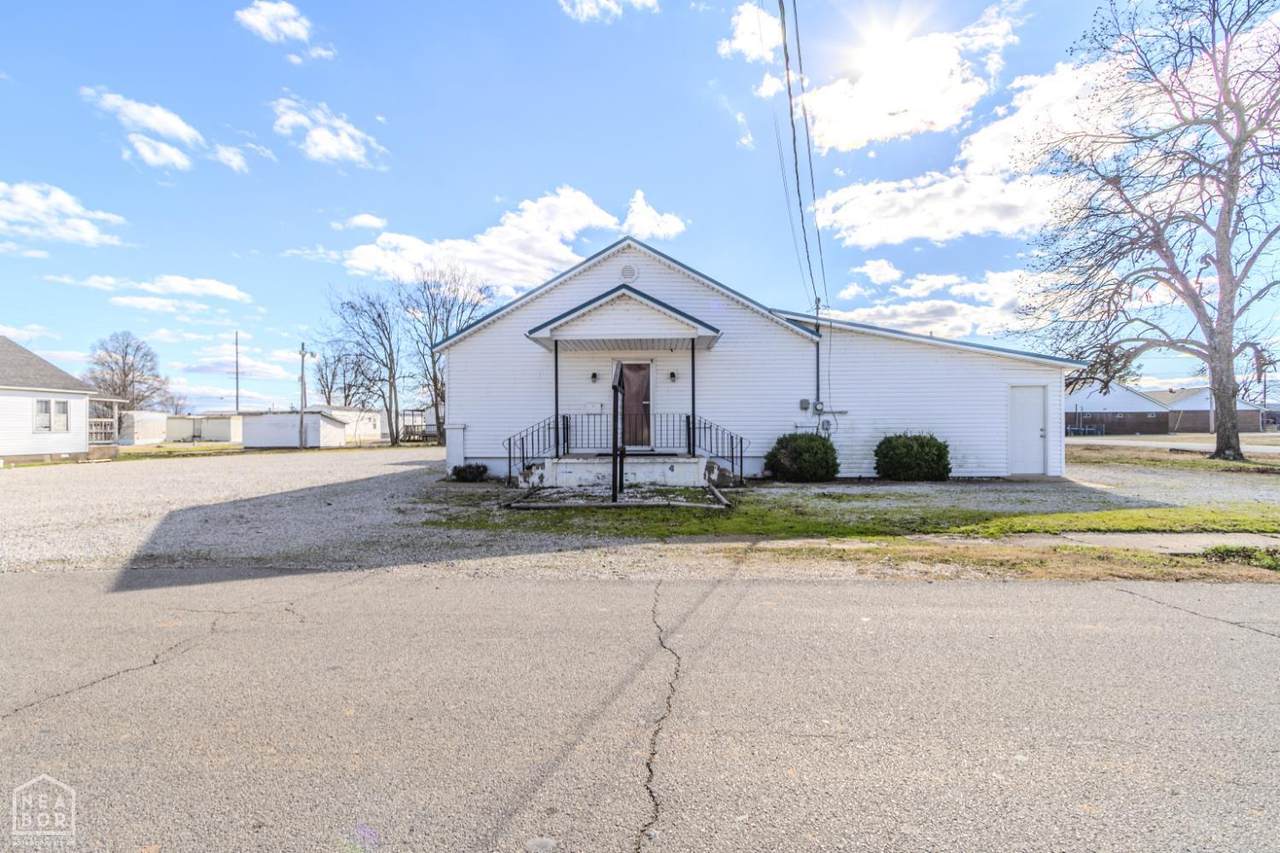 304 Vine Street - Photo 1