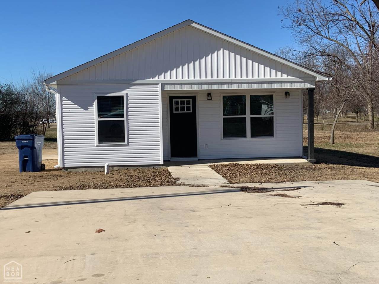 205 North 5th Street - Photo 1