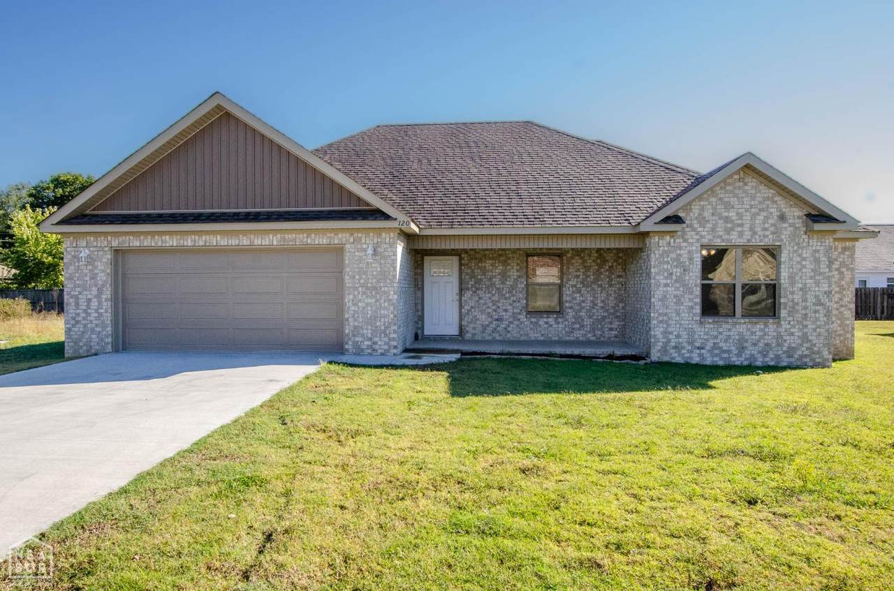 120 Pecan Street - Photo 1